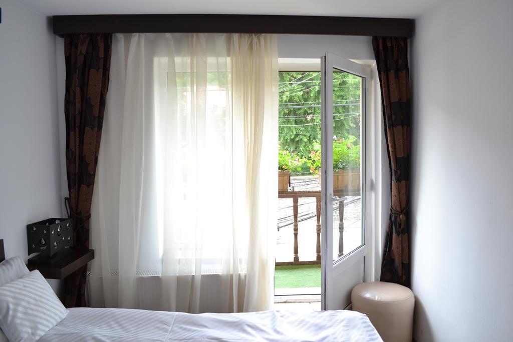 Chic City Rooms Sighişoara Oda fotoğraf